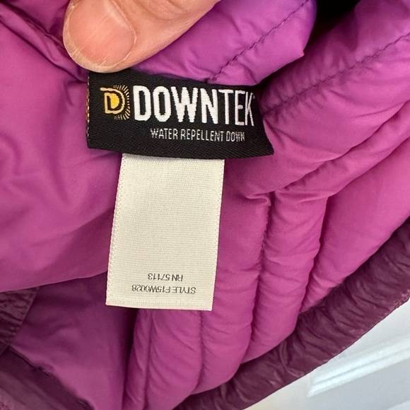 Downtek fuchsia water repellant lightweight down puffer vest, XS - Picture 5 of 7